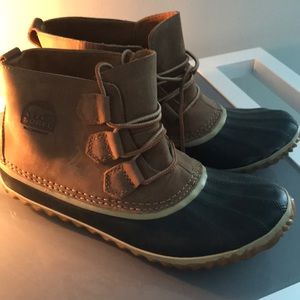 Sorel our and about boot